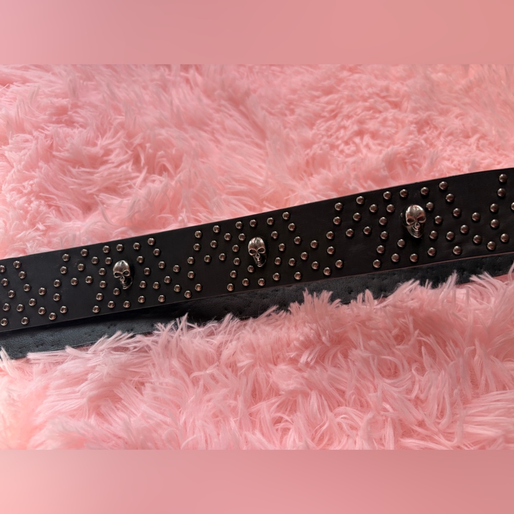 Skull belt